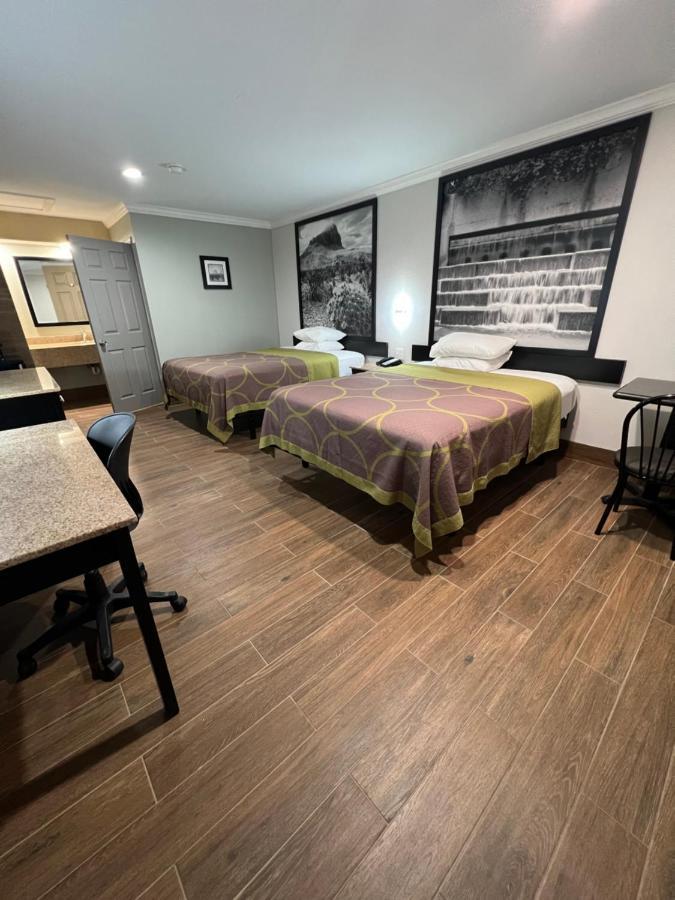 Super 8 By Wyndham Mcallen-Downtown-Airport-La Plaza Mall Motel Екстериор снимка