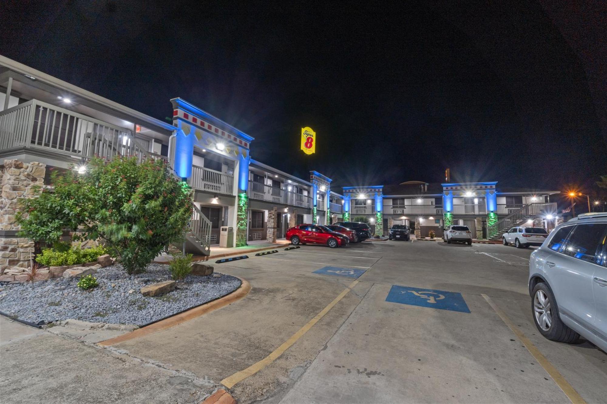 Super 8 By Wyndham Mcallen-Downtown-Airport-La Plaza Mall Motel Екстериор снимка