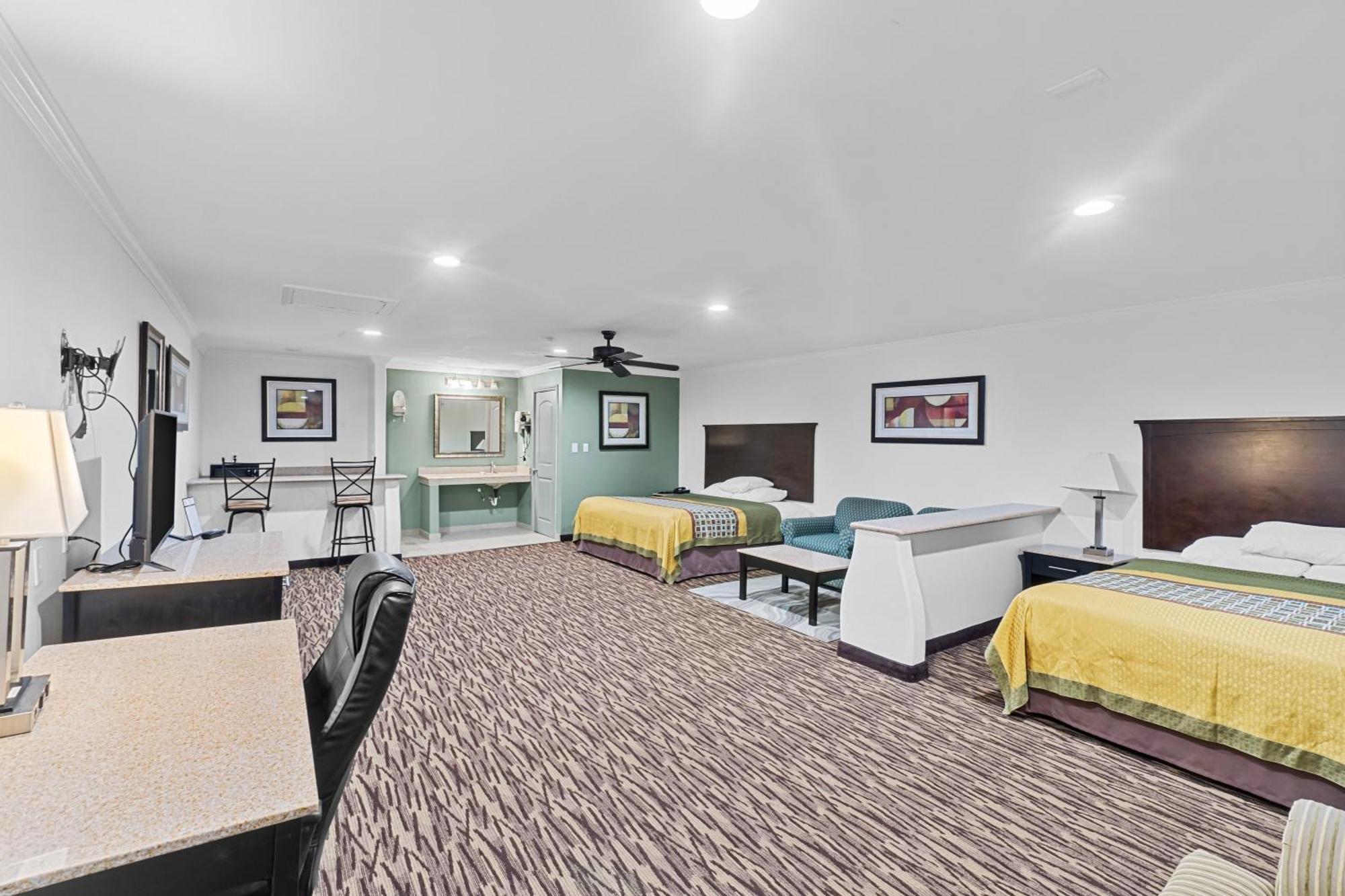 Super 8 By Wyndham Mcallen-Downtown-Airport-La Plaza Mall Motel Екстериор снимка